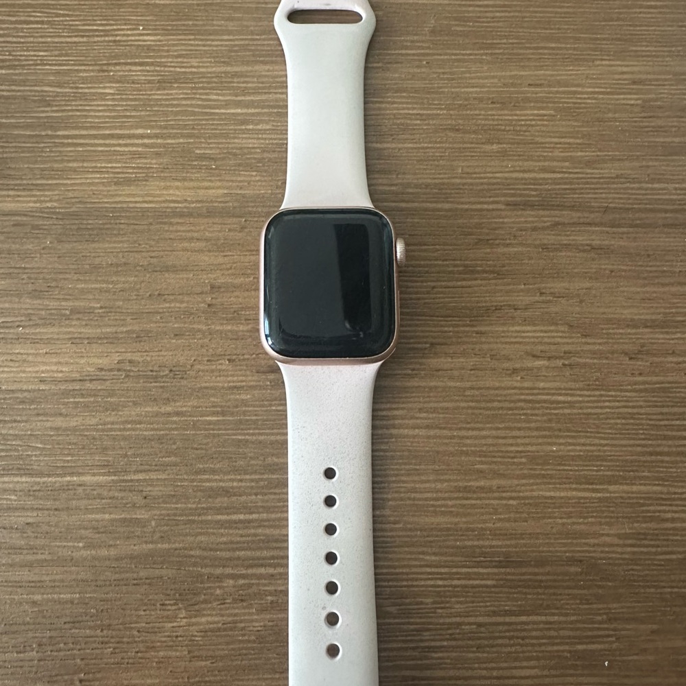 Used Apple Watch Series 6 Gold 40mm